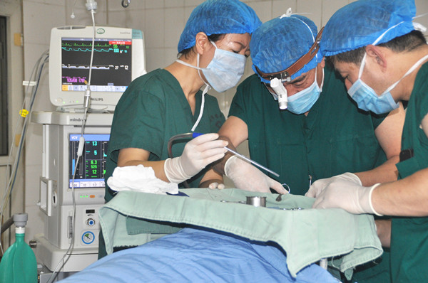 市第八医院利用低温等离子射频消融技术成功完成扁桃体切除术及茎突截短术