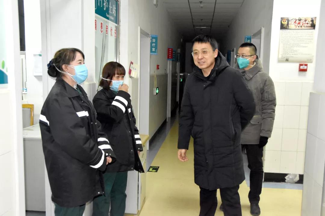 【关爱】市第八医院领导班子春节期间慰问一线职工